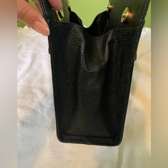 Salvatore Ferragamo Black Vara Tote Bag With Strap 🖤